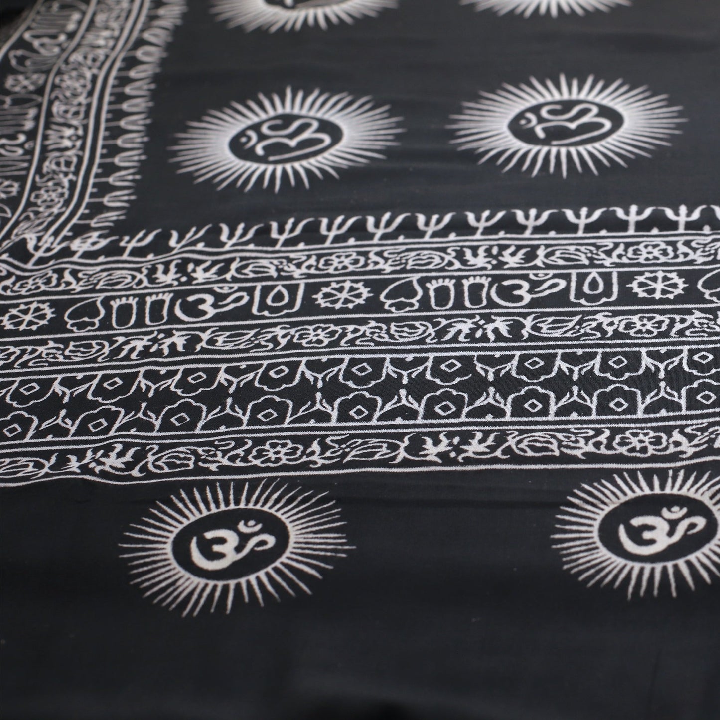 Meditation Yoga Prayer Shawl - Mantra Om - Black Large - Tree Spirit Wellness